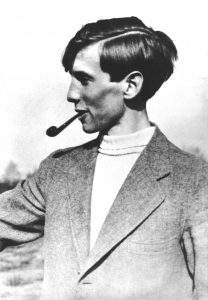 Porträt von Alexander Schmorell, Pfeife rauchend